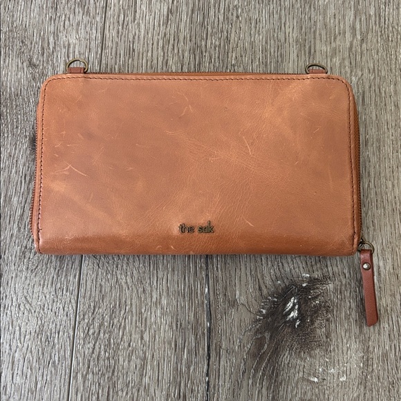 The Sak Brown Leather Wallet - Picture 2 of 8